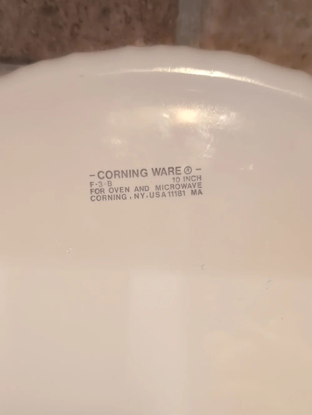 Vintage Corning Ware French White F-3-B Round Quiche Casserole Baking Dish 10.5